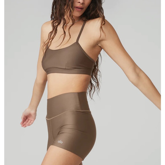 NWT Alo Yoga Airlift Intrigue Bra in Hot Cocoa - Picture 3 of 9